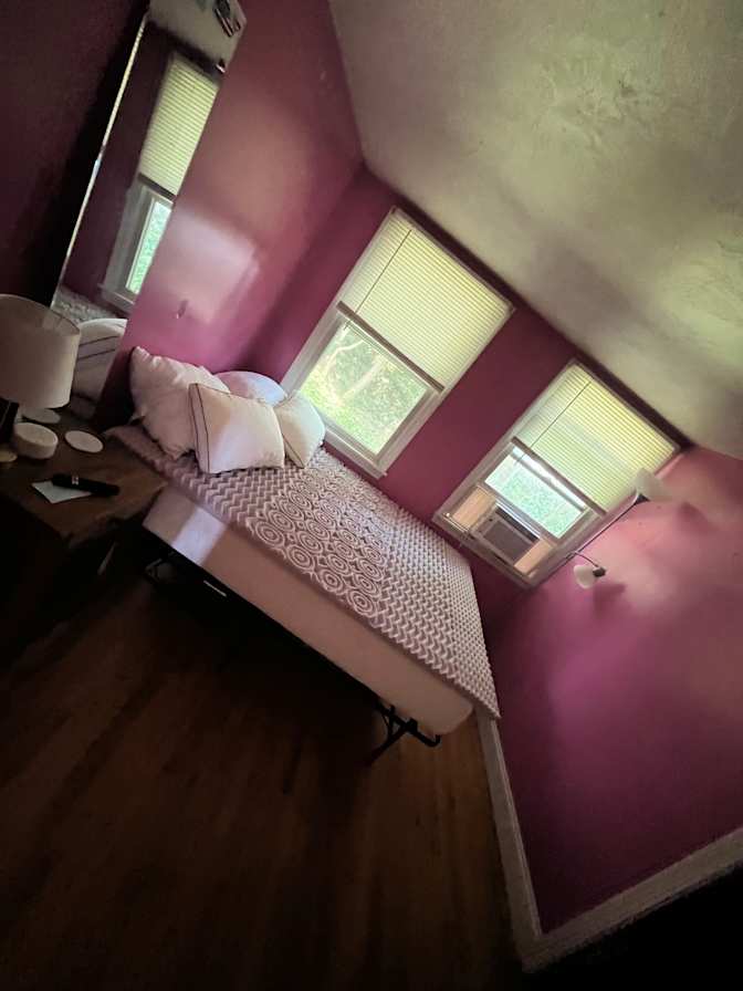 B Tribou's room