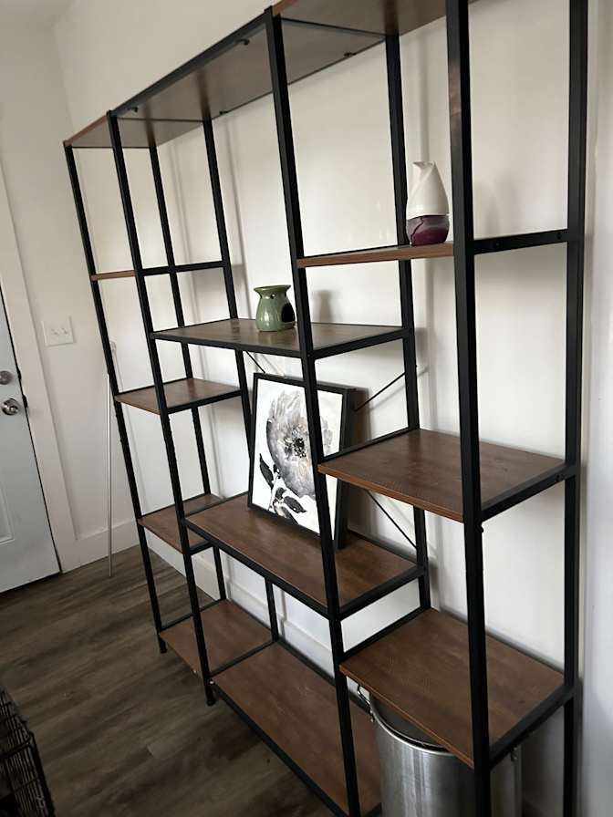Alcove Rooms's room