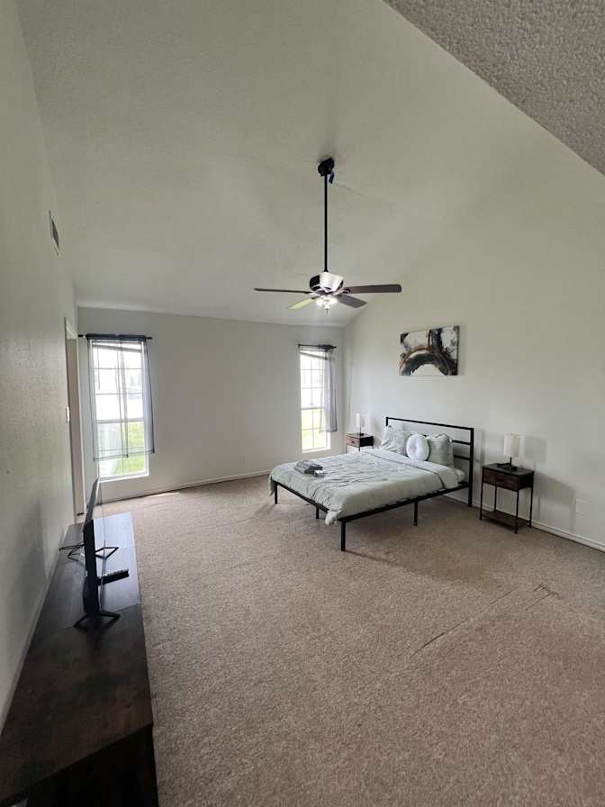 Rizing Phoenix Management's room