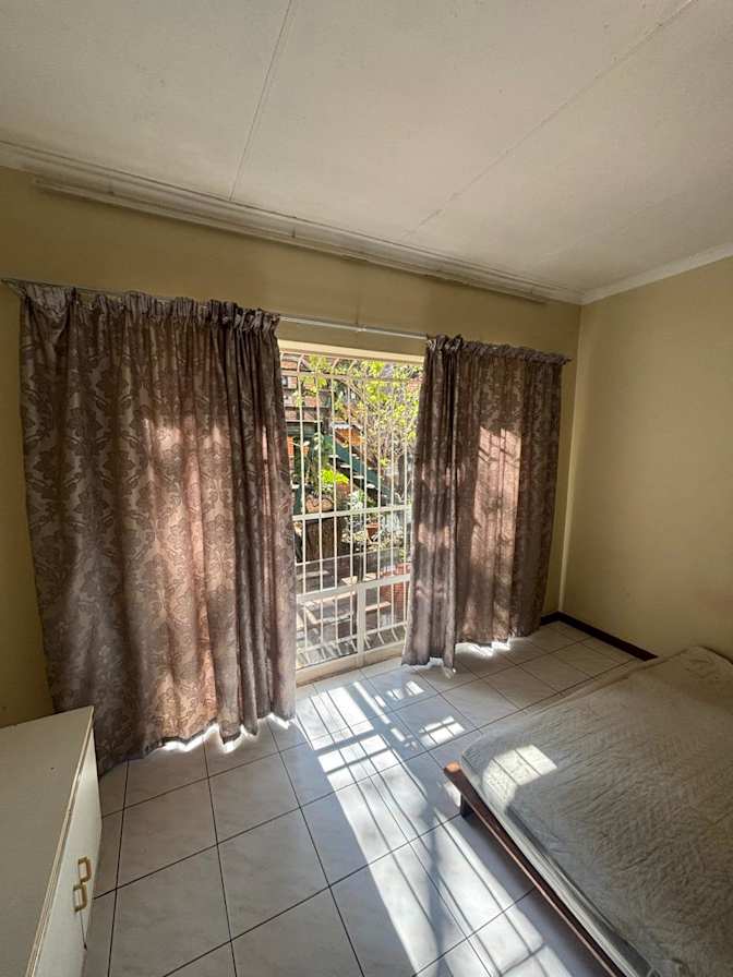 Julien Hanna's room