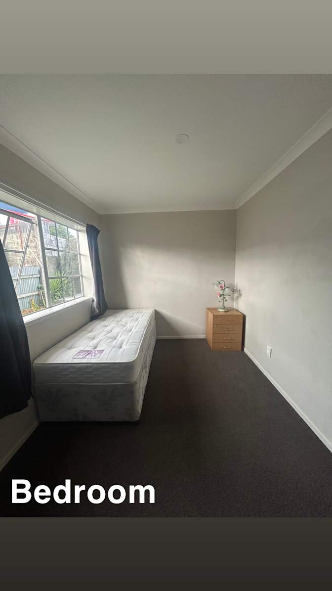 Jahlie's room