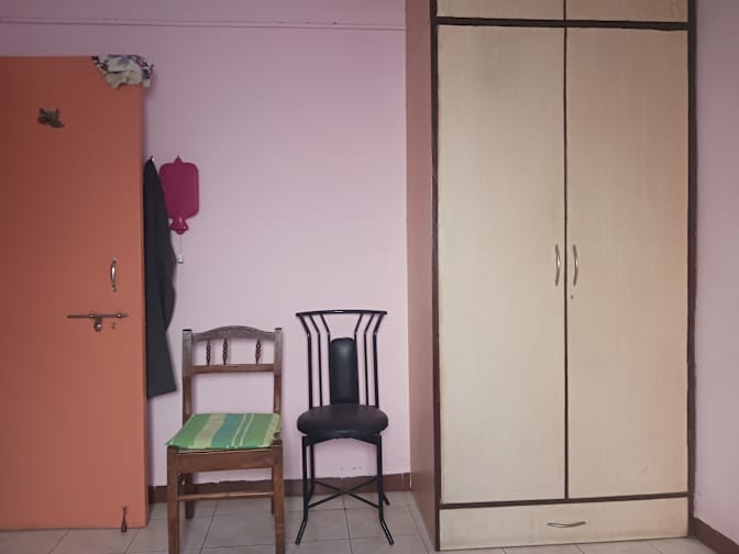 MAKARAND's room
