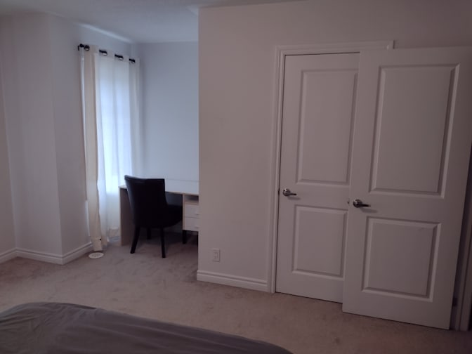 Cle's room