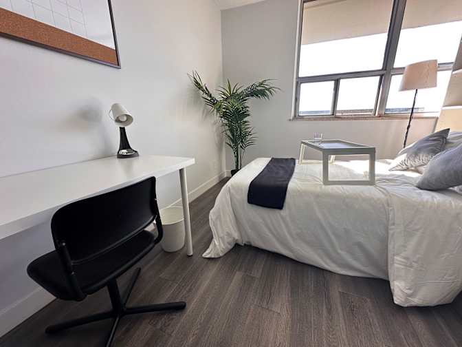 Housingfouryou's room