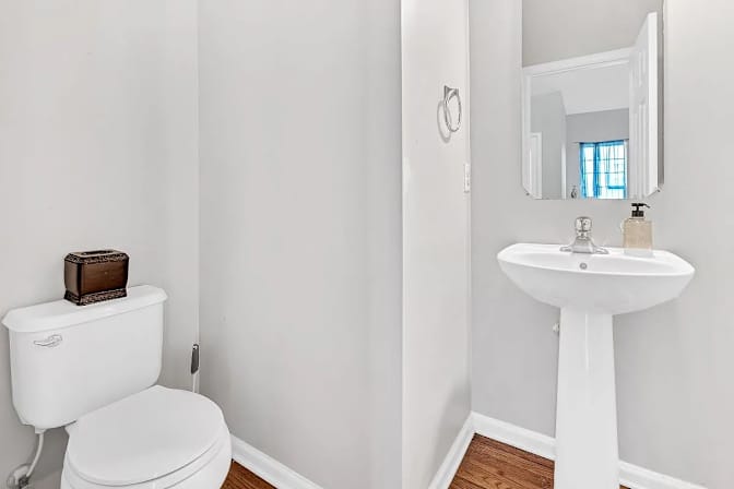 Alcove Rooms's room