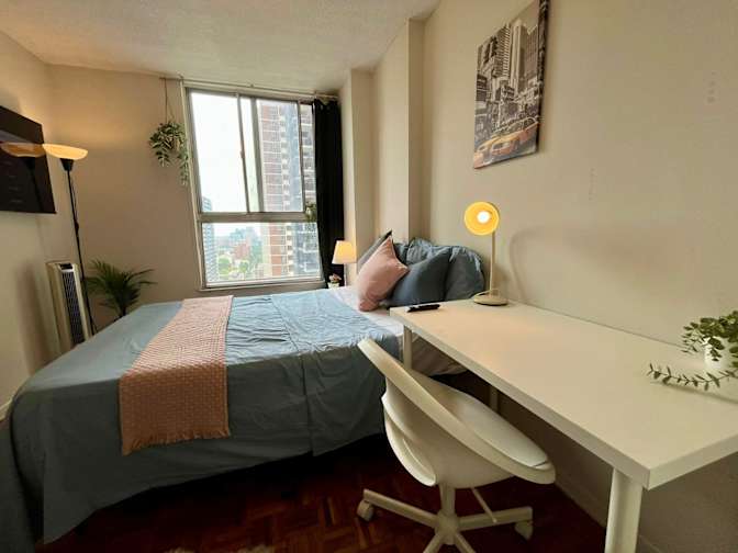 Alona's room