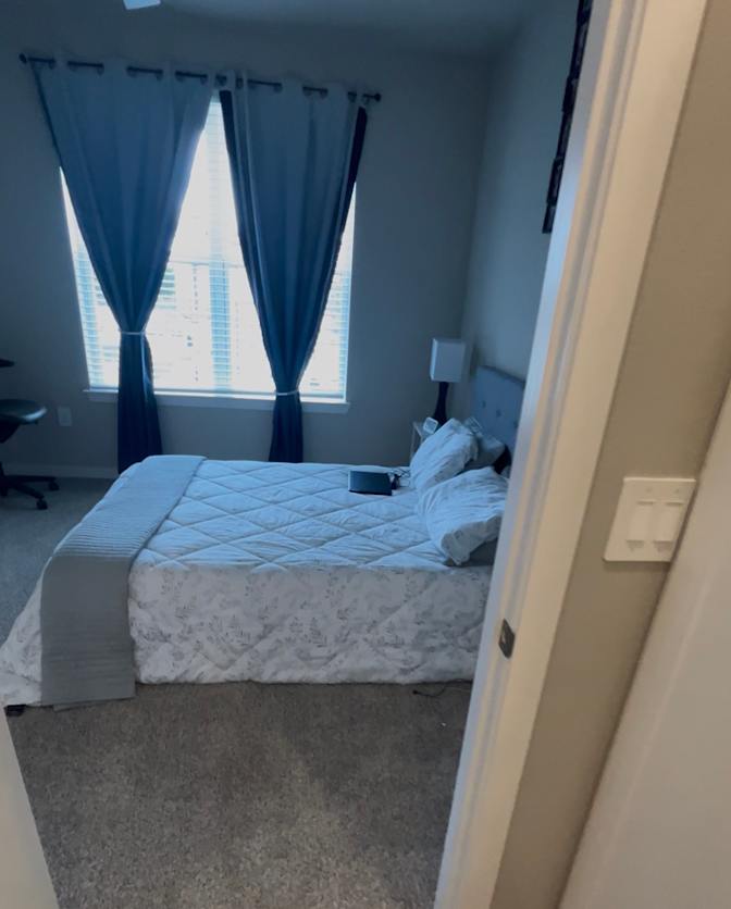 Alfredo Martinez's room