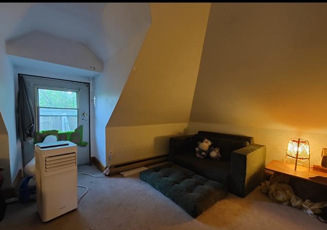 Miran's room