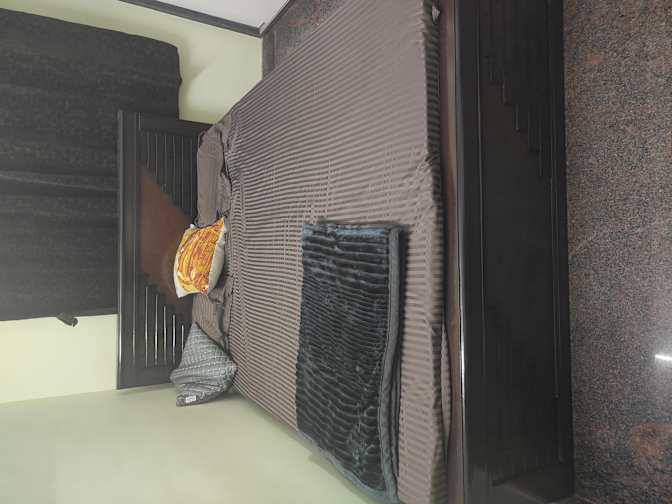 Arti Gupta's room