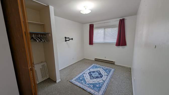 B's room