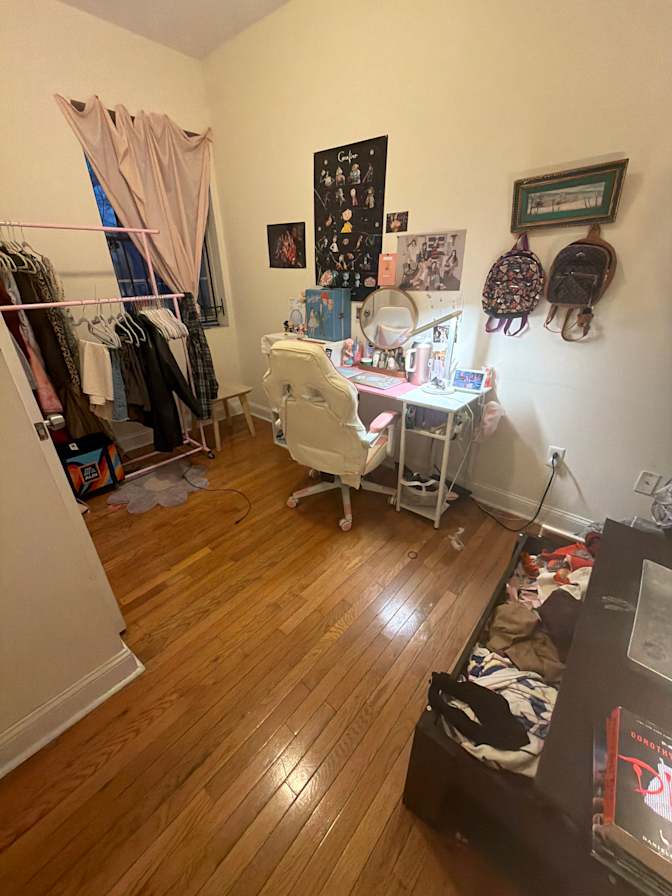 holly marie montesino's room