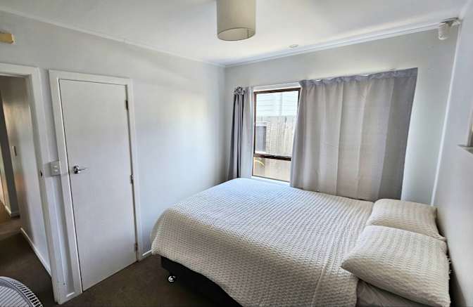 Faz's room