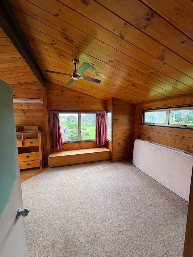 Alan Antony's room