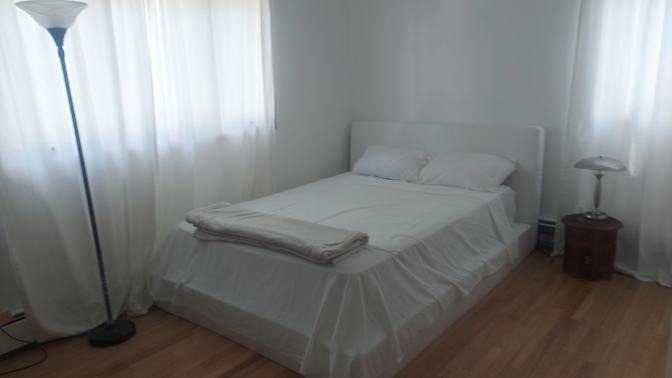 Westwood Poolhouse's room