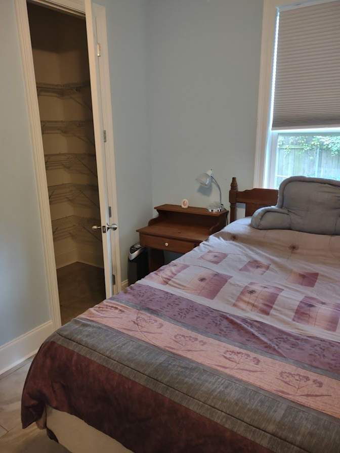 Manuel's room