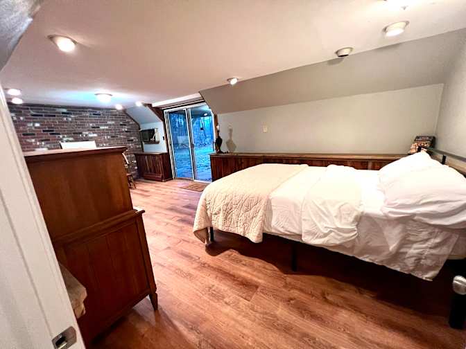 Raymond Franz's room