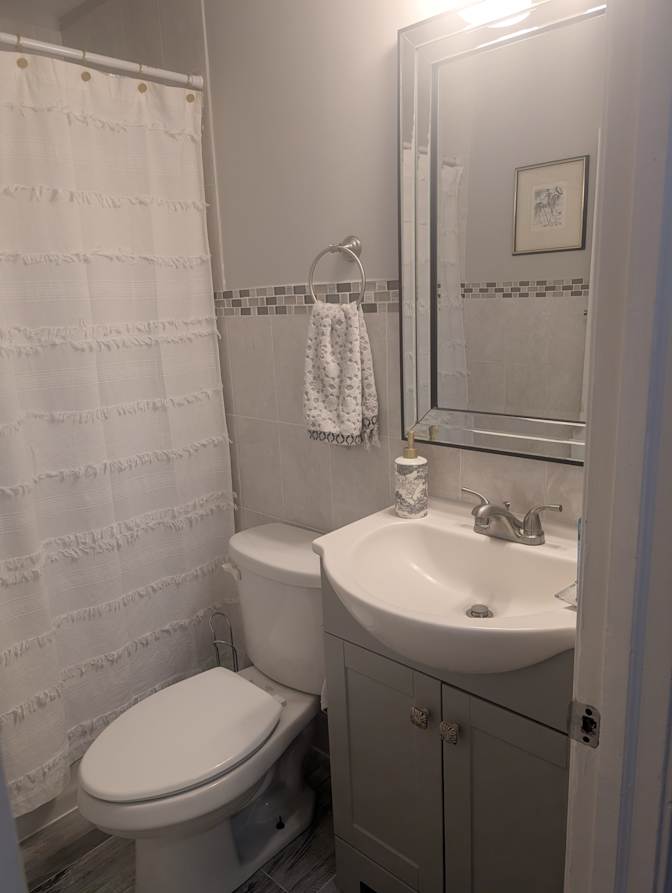 NICOLE's room