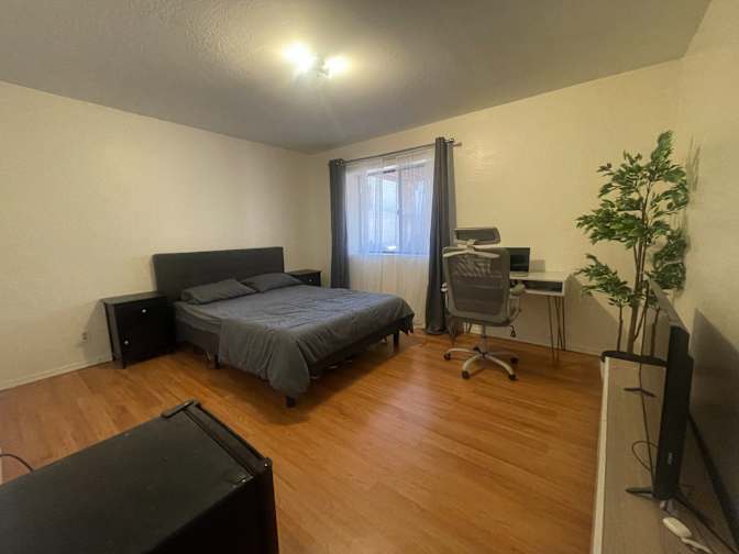 Abhi home's room