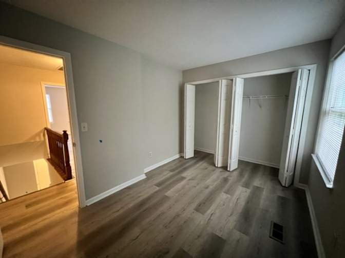Alcove Rooms's room