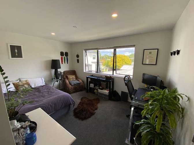 Locky Buchanan's room
