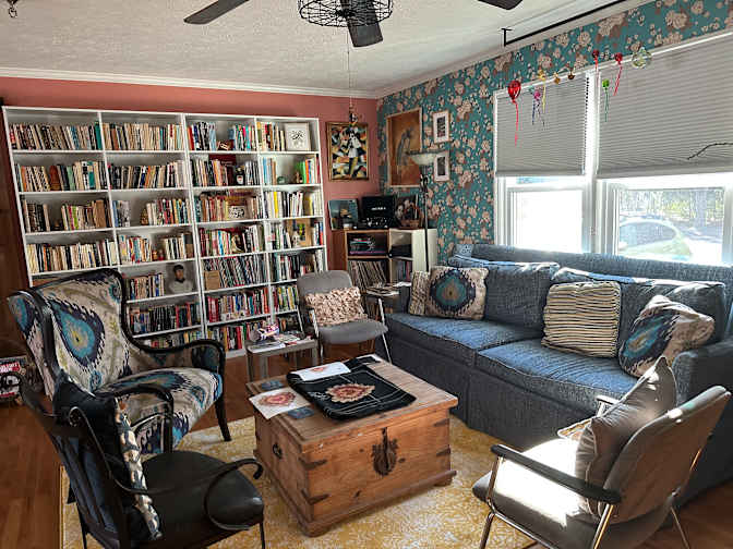 e Everett's room
