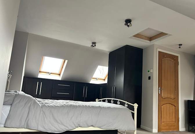 Gants Hill's room