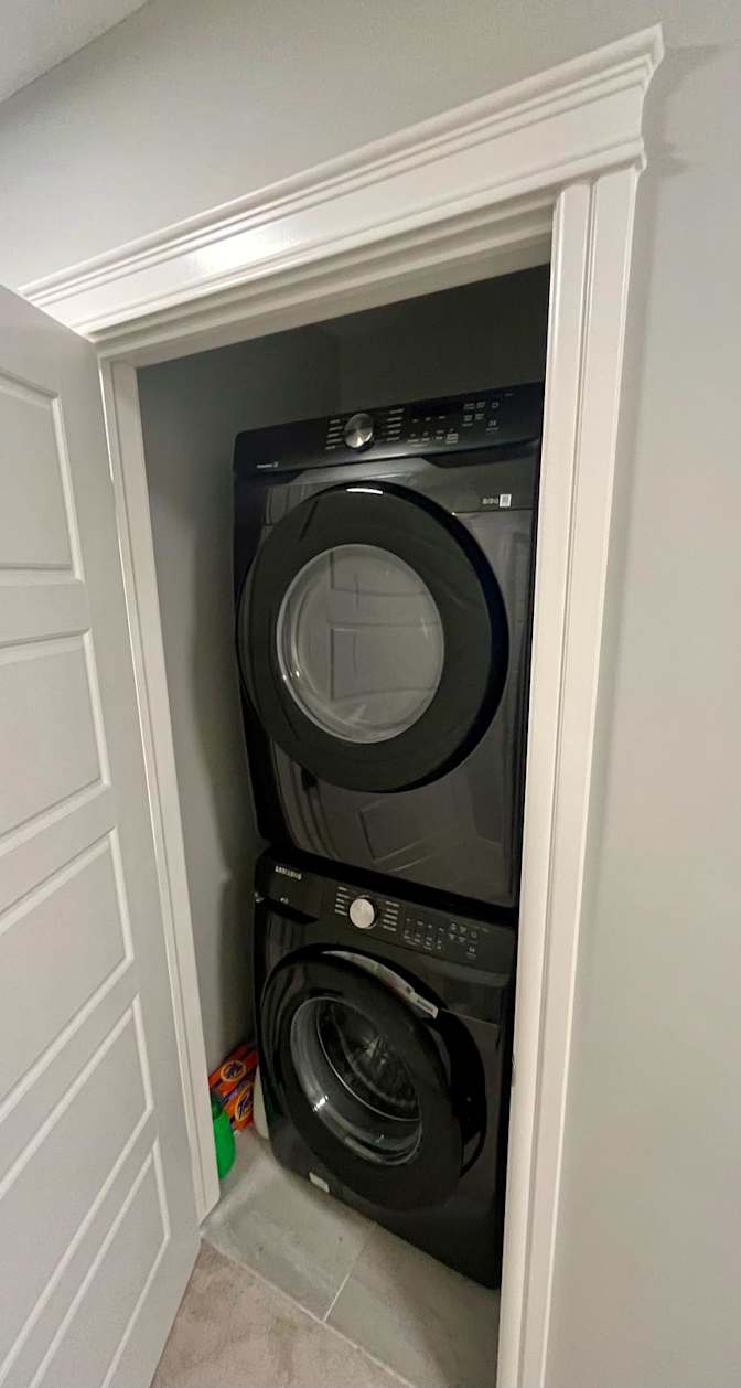 Yuvi Edmonton's room