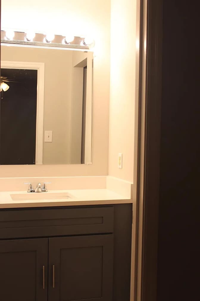 Alcove Rooms's room