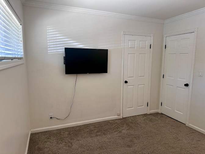 Lisa's room