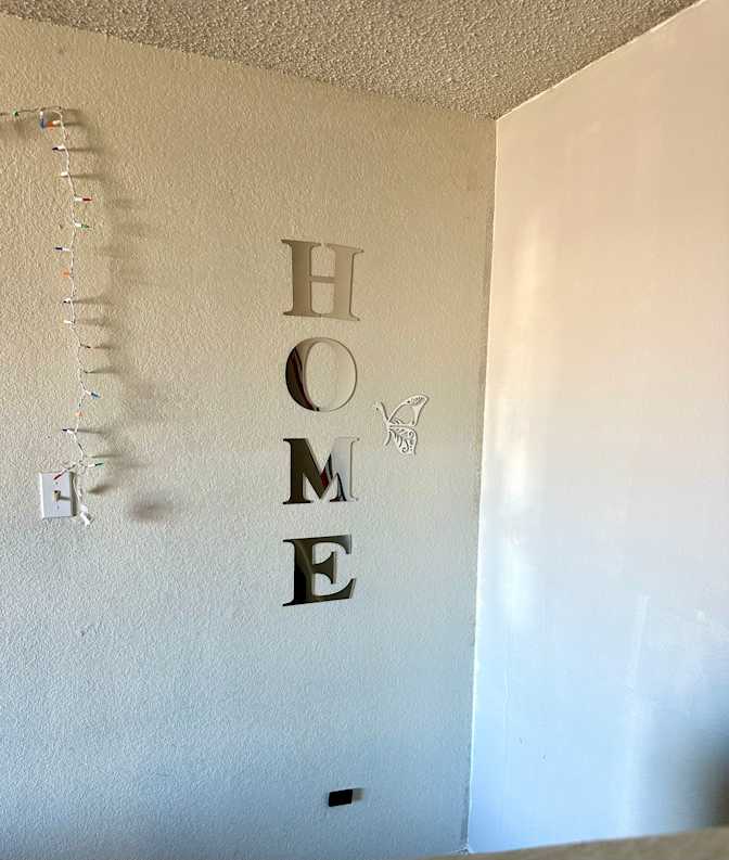 Ola's room