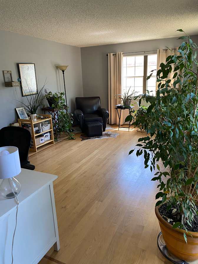 carolyn's room