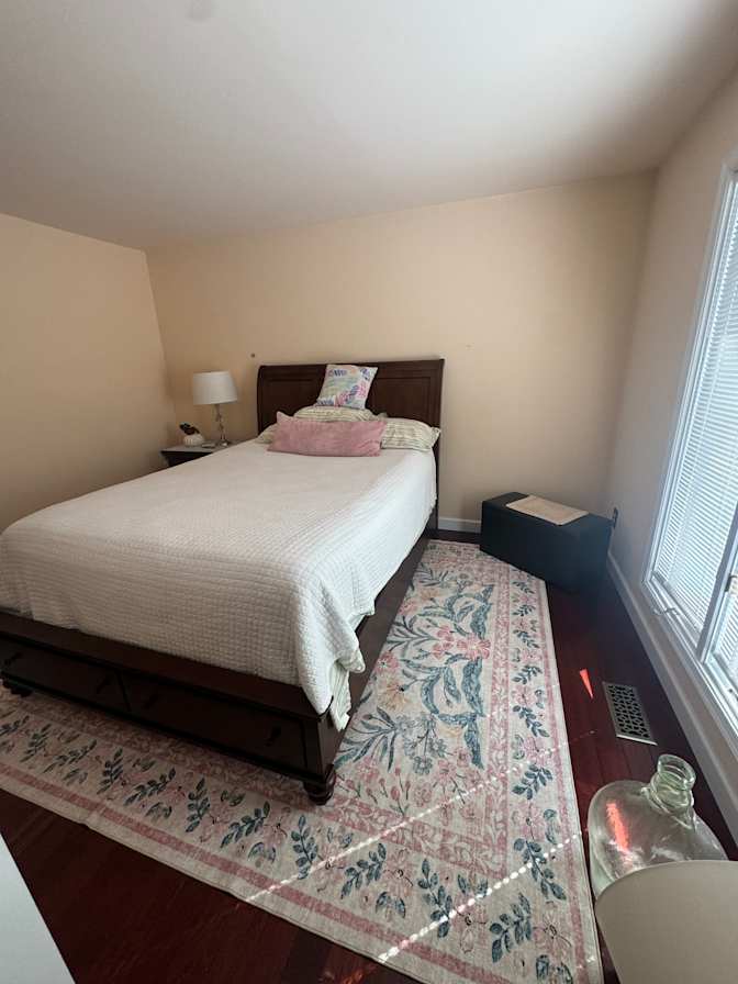 Nobi Brooks's room