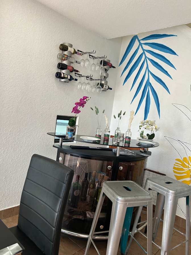 Luis's room
