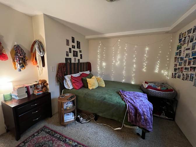 Kiersten Emily Aleysia Reagan's room