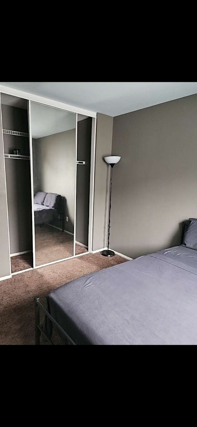 Leon's room