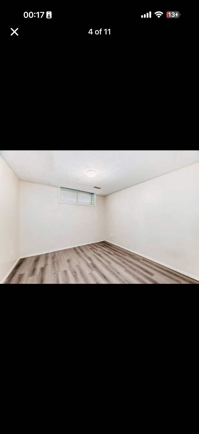 Mary Nguyen's room