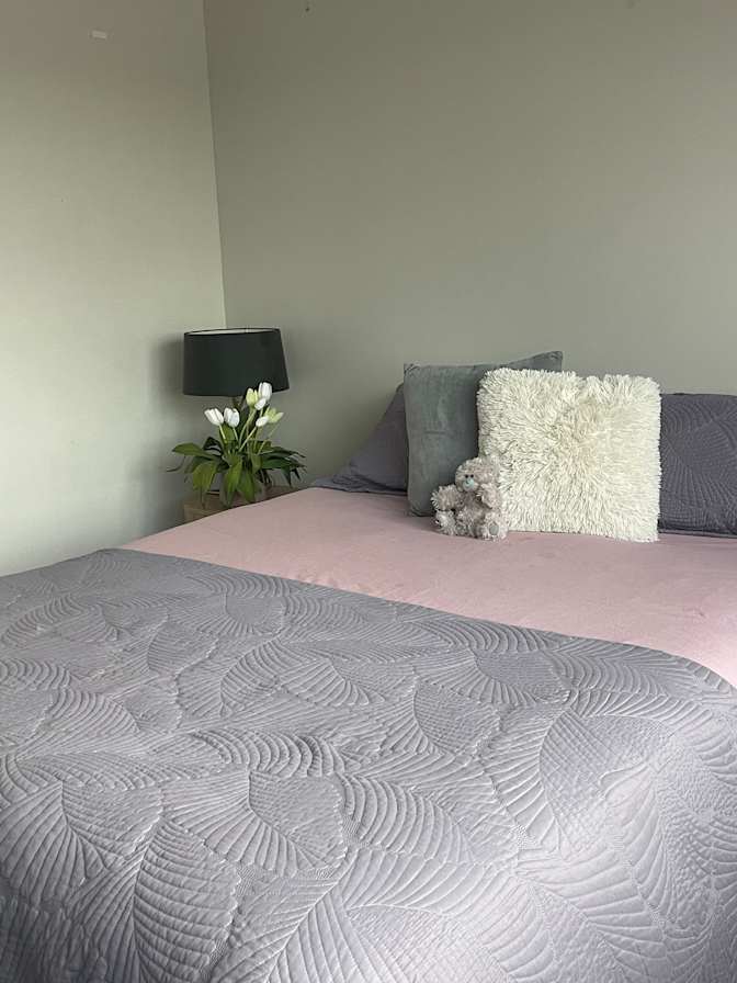 Roxy's room