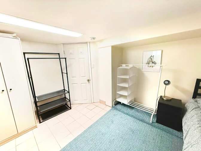 vlaglo's room