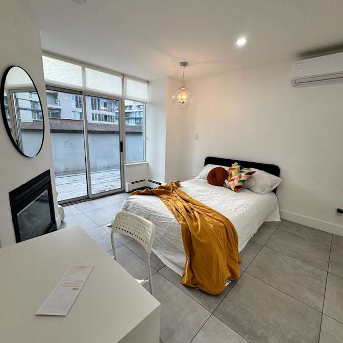 Van House's room