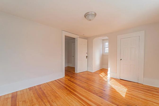 Alcove Rooms's room