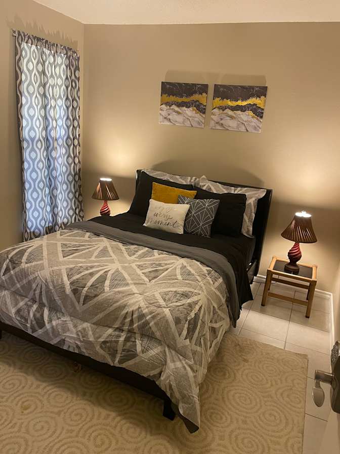 Tawni's room