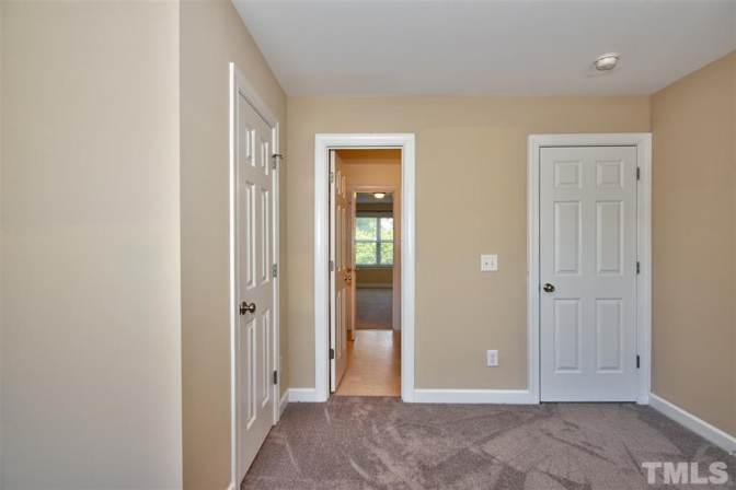 Alcove Rooms's room