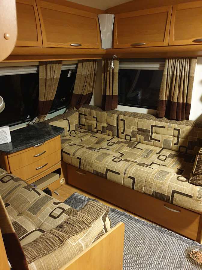 CHRISTOPHER's room