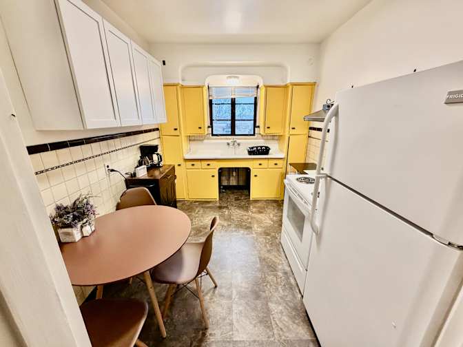 Cincy Furnished Stays's room