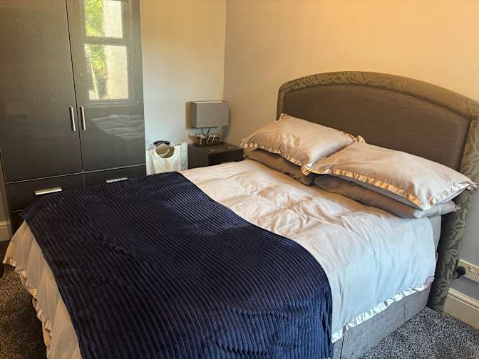 Newly furnished and decorated's room