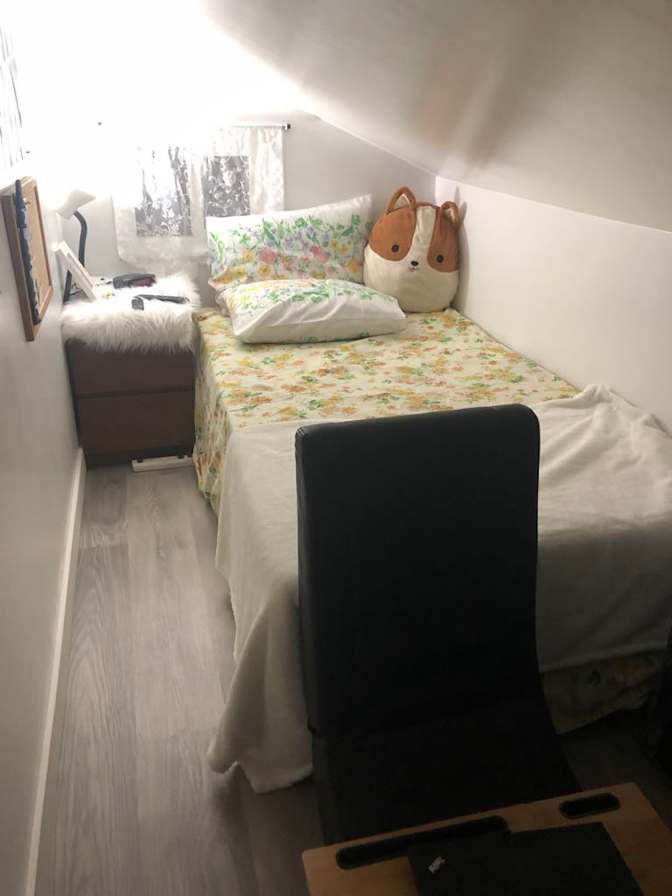 Olivia's room