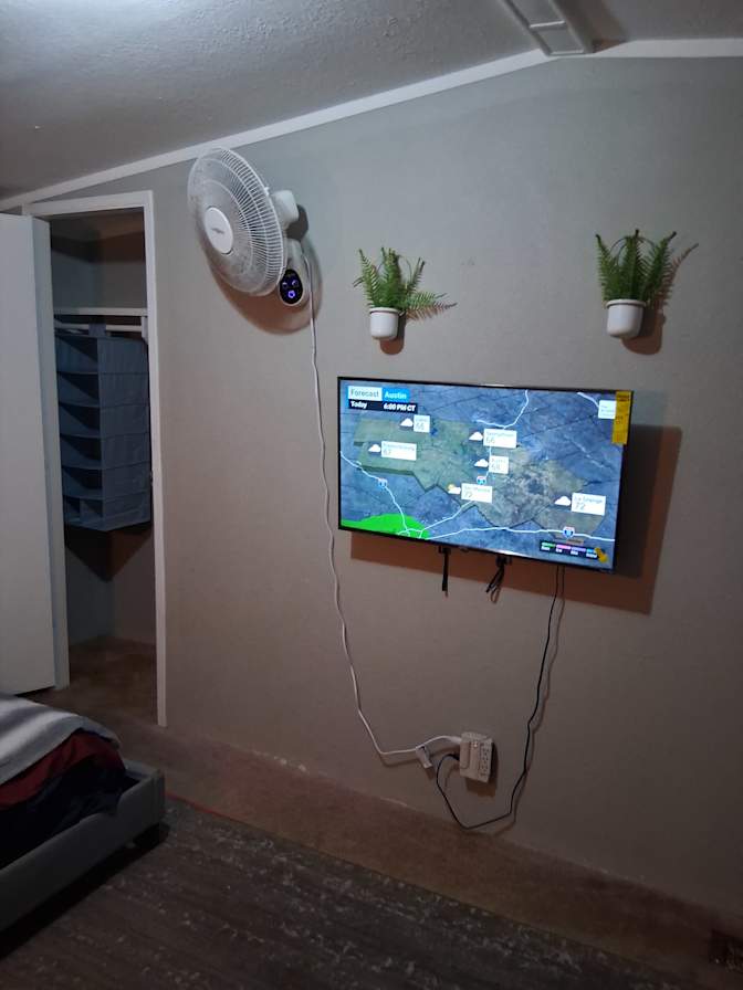 Louis's room
