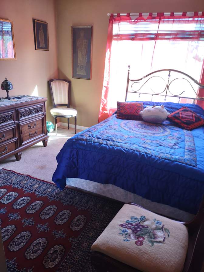 Gayle Wayne's room