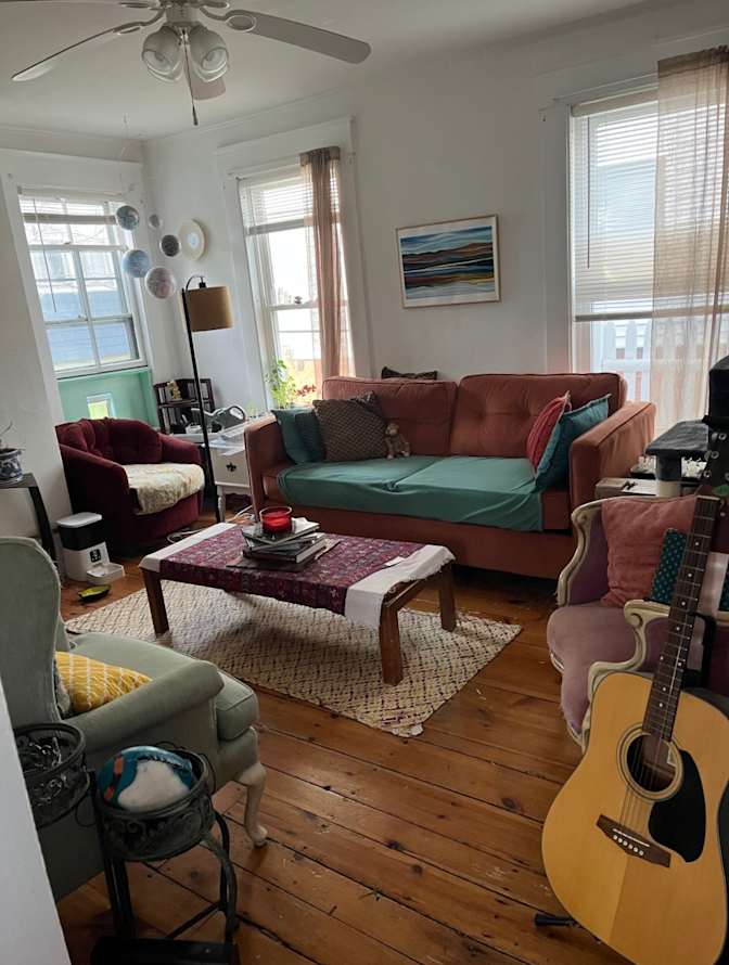 Dee's room