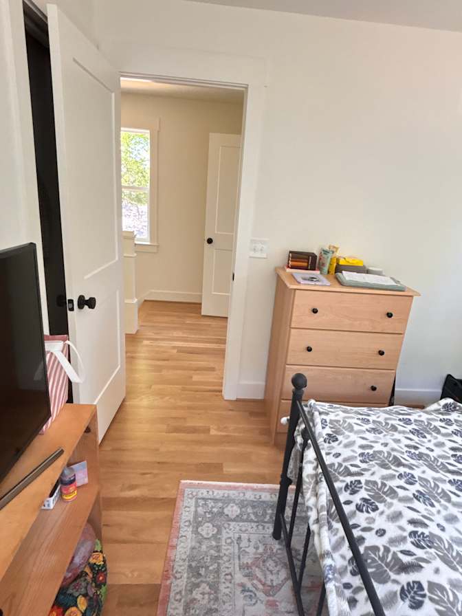 Caroline's room
